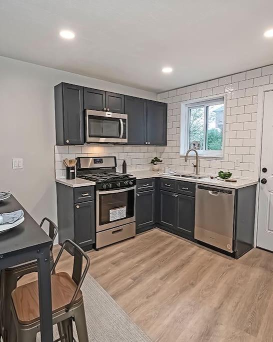 Hip And Bright Lawerenceville 2 Bed Easy Parking 피츠버그 외부 사진